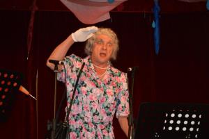 Zapeli so glasbeniki na odru in obiskovalci 5